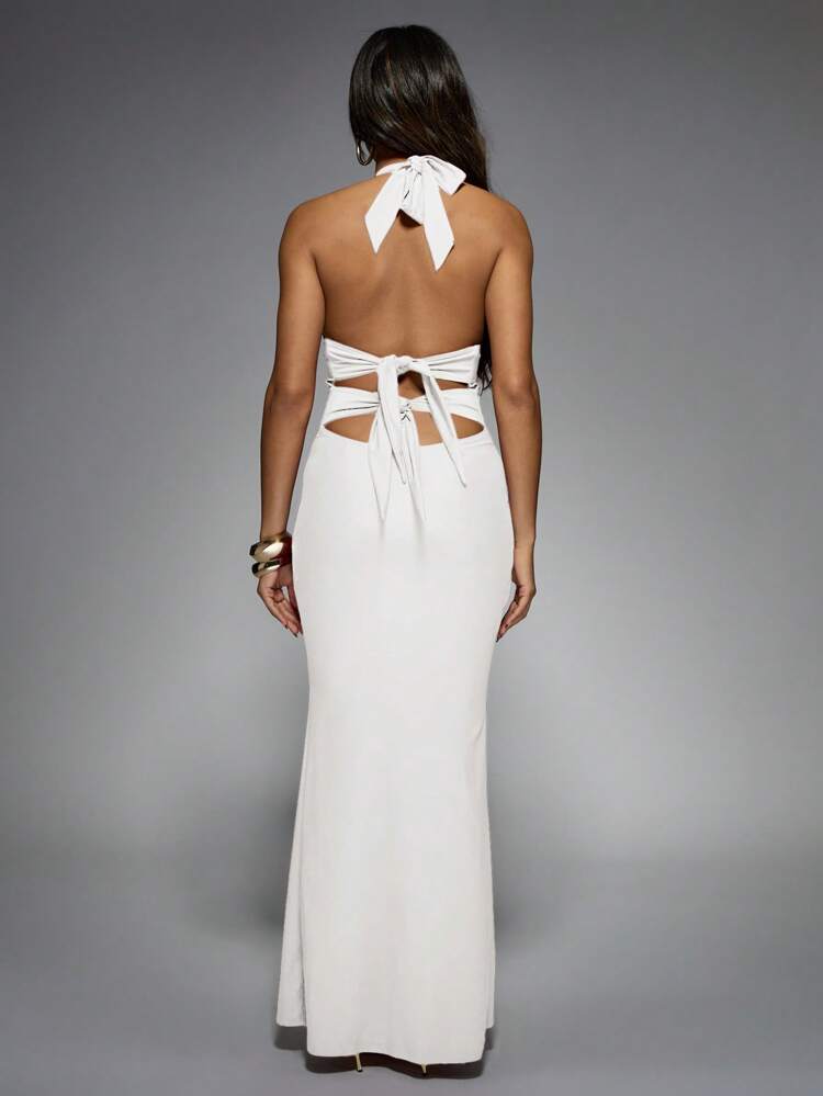 MISSGUIDED Halter Neck Plunge Maxi Dress Floor Length BodyconMISSGUIDED