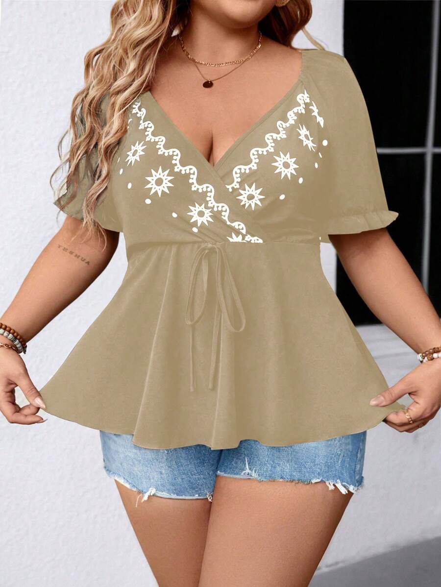 SHEIN LUNE Elegant Commuting & Vacation Casual Women's Fashion Versatile Bestseller Floral Fabric V-Neck Elastic Ruched Sleeve Cuffs Umbrella Hemline Design Black & White Plus Size Blouse, Spring/Summer/Autumn - Brown - View 1