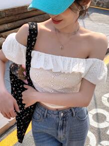 DAZY Blouse décontractée à épaules dénudées pour femmes, courte, blanche, tenue d'été pour croisière, avec volants, top court pour femmes