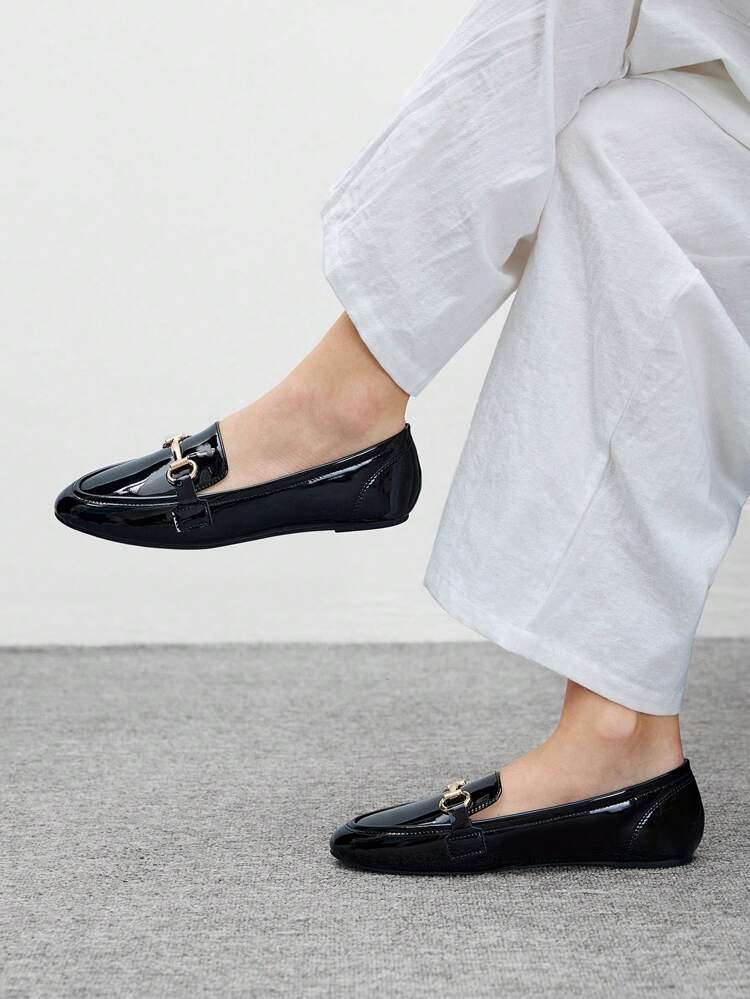 CUCCOO BIZCHIC Women's Fashion Black Patent Leather Loafers With Metal Buckle Decor, Round Toe, Comfortable & Versatile For Commute, Dating, Party, Shopping, Vacation And More Occasions For Christmas Spring Shoes