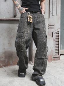 Manfinity EMRG Men's Casual Retro Leopard Print Cargo Jeans - Multicolor - View 1