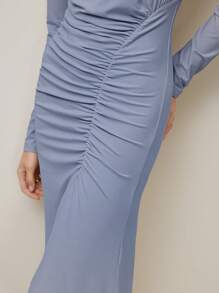 BizChic 2025 Sommer Neu Blaues Kleid mit V-Ausschnitt, geraffelte Schulter, asymmetrischer Saum und Langarm, Business Lässig Tagesoutfit elegant für Strandurlaub, geeignet als Hochzeitsgast, Country Music Festival, Brunch, Flughafen Lässig, 90er Jahre Vintage Stockholm Stil, 4. Juli - Blau - Übersicht 5