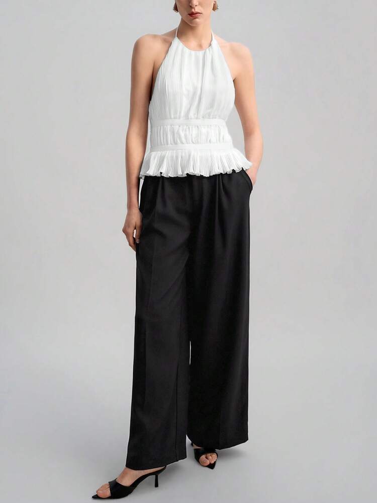 2025 New Arrival White Pleated Halter Neck Blouse, Comfortable Casual Crinkle Fabric Top, Versatile For All Seasons, Suitable For Beach, Boho, Resort, Summer, Indie Music Festival, Western Wear