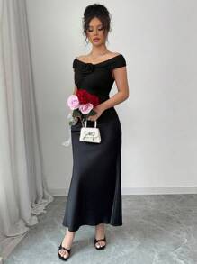 Elenzga Valentine's Day Romantic Red Rose Ruffle Fitted Elegant Off Shoulder T-Shirt - Black - View 4