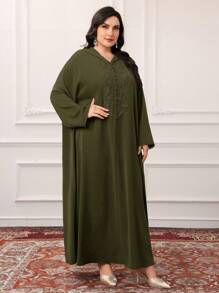 Al Najma Abaya plus size com capuz verde-exército, elegante painel de renda e robe de mangas compridas: um vestido modesto de tecido para uso diário - Verde de Exercício - Ver 5