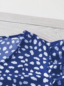 Plus Size Holiday Casual All-Over Print Ruffle Hem Shirt - Blue - View 4