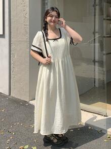 Dazy Plus 拼色拼接方领蝴蝶结装饰短袖收腰连衣裙 - 米色 - 查看 1