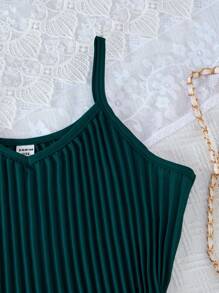 SHEIN Tween Girls Elegant Solid Color Pleated Camisole Dress Two Pieces Set - Dark Green - View 4