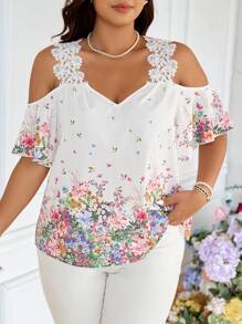 SHEIN Frenchy Blusa ancha de talla grande con estampado floral y hombros abiertos para vacaciones