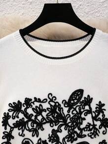 SHEIN LUNE Camiseta de cuello redondo de mujer con bordado floral de verano