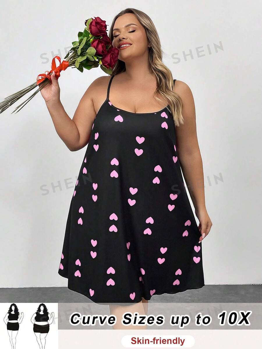 SHEIN CURVE+ Camisón de mujer de tallas grandes con estampado de corazón y tirantes finos, atuendos para Día de San Valentín, playa, vacaciones en la playa, graduación, fiesta del té - Multicolor - Ver 1