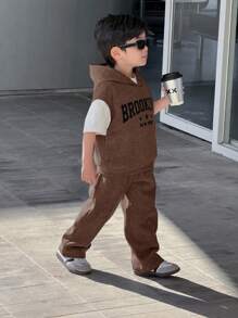 SHEIN Leap Crew 2pcs Young Boys Casual Street Style Set, Korean Fashion Snowflake Graphic Hoodie Sweatshirt & Solid Color Elastic Waist Sweatpants, Suitable For Back To School, Birthday, Baby Shower, Holiday Party, All Seasons - Brown - View 5