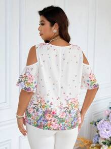 SHEIN Frenchy Blusa ancha de talla grande con estampado floral y hombros abiertos para vacaciones