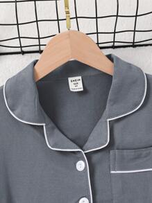 SHEIN 2 件装男童纯色舒适休闲简约前开短袖短裤睡衣套装 - 灰色 - 查看 4