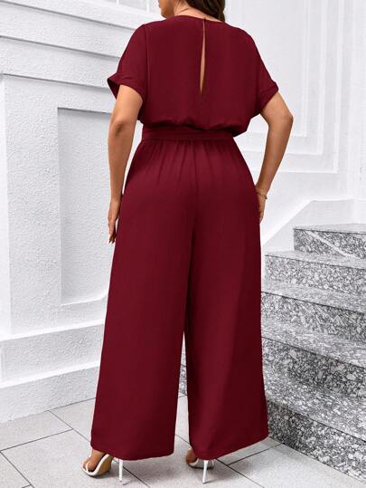 SHEIN Clasi Eleganter Neckholder Romper in Große Größen mit Taillengürtel und weitem Bein