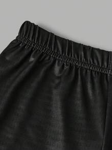 SHEIN Conjunto de 2 piezas para niños pequeños: camiseta de manga corta de unicolor y estampada, y pantalones cortos. Ropa deportiva casual adecuada para verano, exterior, escuela, cancha y campo deportivo