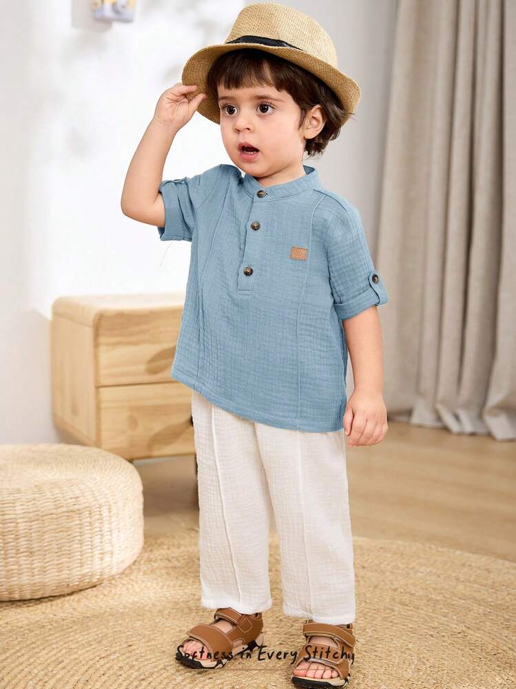 مجموعة من 2قطعة مكونة من قميص قصير الأكمام وبناطيل...