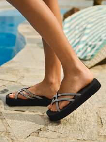 Grefit Women's Fashion Black Crystal Embellished Flip Flops - Black - View 5