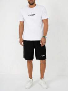 RueChic Set de 2 piezas: Camiseta de cuello redondo de manga corta con estampado de eslogan y pantalón corto para hombre, estilo casual