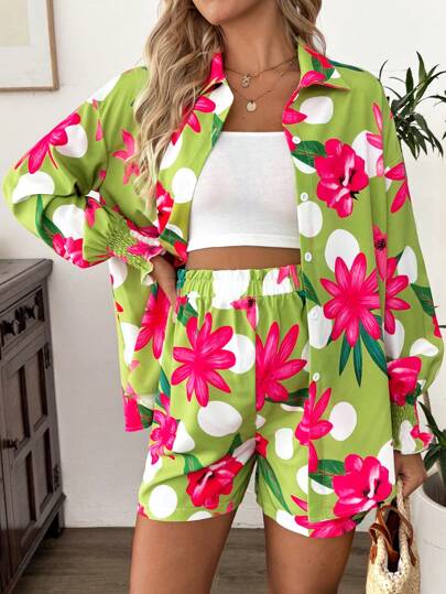 SHEIN 2pcs/Set Maternity Floral Printed Blouse & Shorts Set, Loose