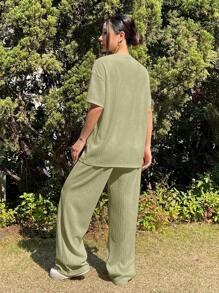 SHEIN EZwear Summer Knit Texture Loose T-Shirt And Pants Set, Casual Outfit - Olive Green - View 2