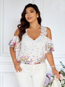 SHEIN Frenchy Blusa ancha de talla grande con estampado floral y hombros abiertos para vacaciones