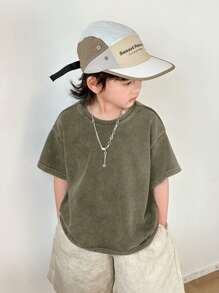 SHEIN 1 件年轻男孩休闲运动学院日韩宽松水洗柔软舒适圆领T恤适合孩子返校适合生日派对、聚会、表演、婚礼、洗礼、返校日常适合上学适合旅行适合运动适合春夏季 - 橄欖綠 - 查看 15