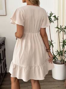 SHEIN Vestido de maternidad midi de verano con cuello en V y volantes en color albaricoque