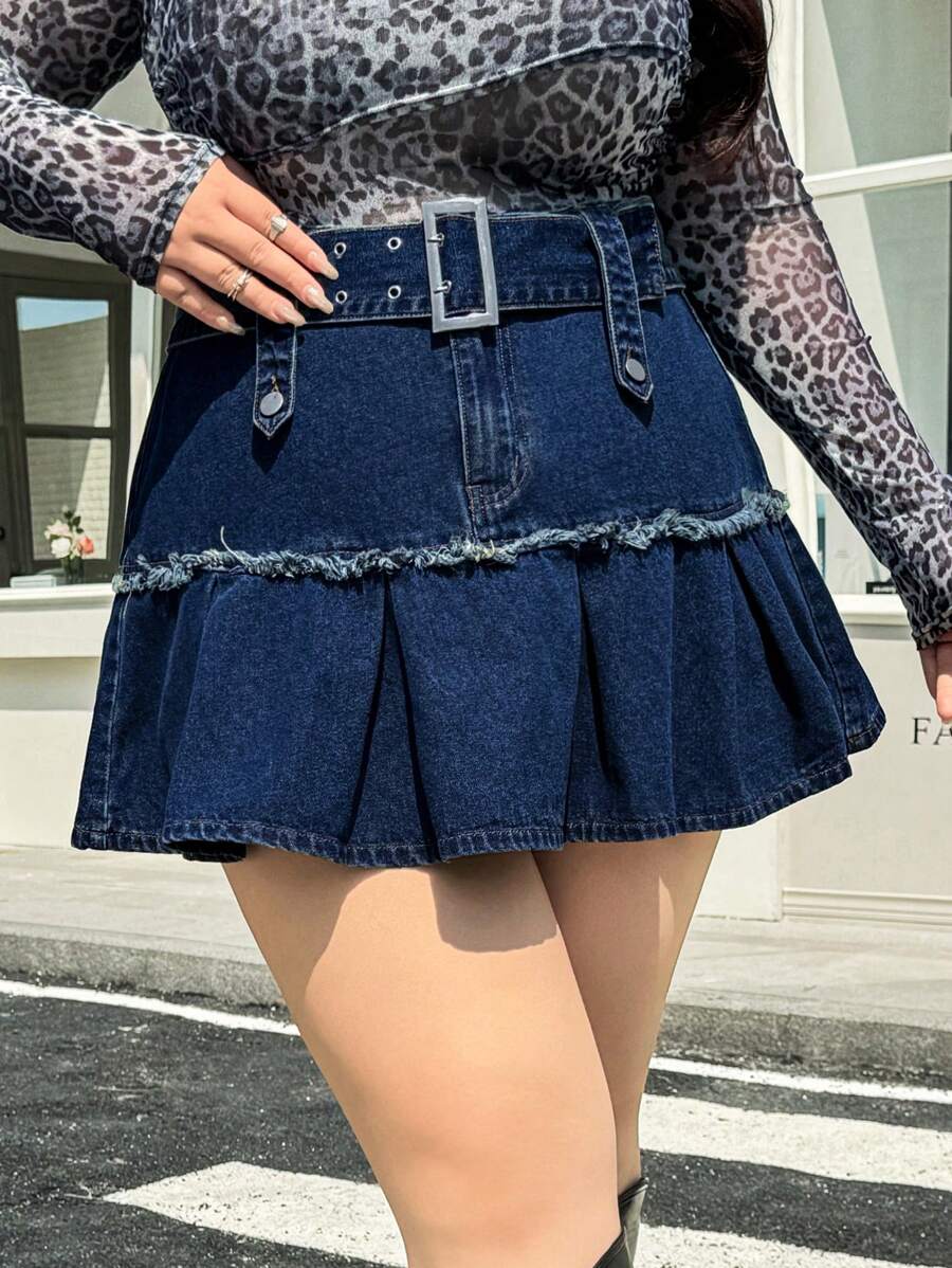 SHEIN EZwear تنورة ديم مصغرة ذات طيات من طراز كلية عتيق للمرأة ذات الحجم الكبير ، بلون أزرق متوسط ، موديل صيفي - أزرق متوسط - مشاهدة 1