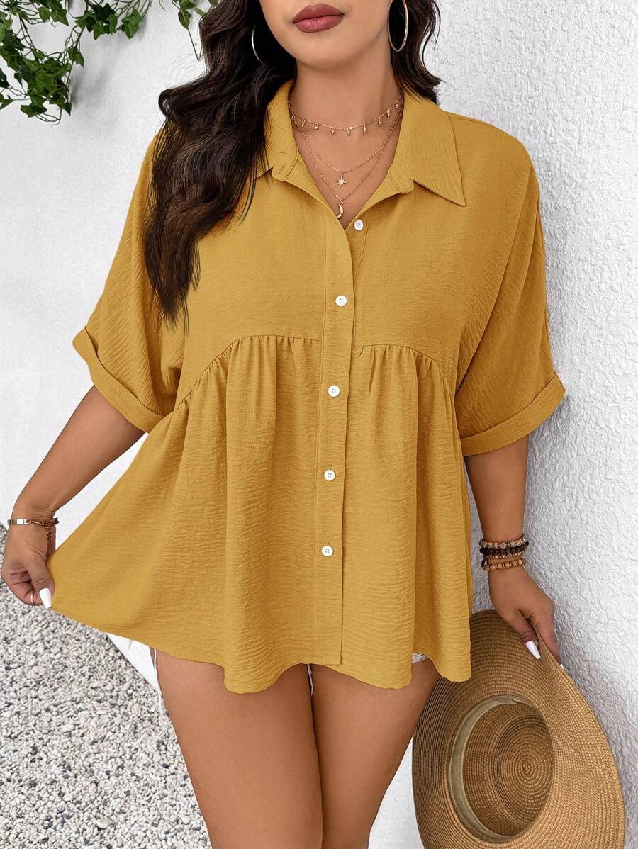 SHEIN Frenchy Blouse décontractée à manches courtes en tissu texturé, à design d'ouverture frontale, confortable, pour femmes de grande taille. Convient pour le printemps/été, hauts de printemps pour femmes, hauts d'été pour femmes, robes élégantes pour femmes