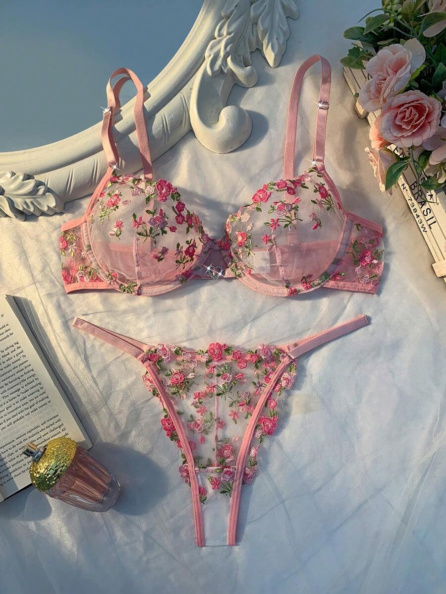Esselle 2pcs/Set Women's Heart-Shaped Rhinestone Decorative Embroidered Sexy Lingerie Set - Pink - View 1
