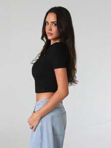 Roylia Camisa Cropped de Malha Texturizada com Amarração e Vazados, Cor Sólida, da Moda - Preto - Visão 7