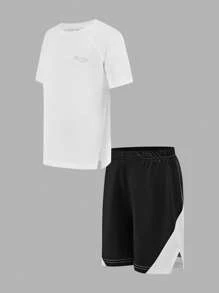 SHEIN Conjunto de 2 piezas para niños pequeños: camiseta de manga corta de unicolor y estampada, y pantalones cortos. Ropa deportiva casual adecuada para verano, exterior, escuela, cancha y campo deportivo