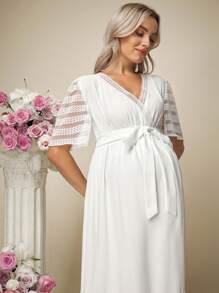 SHEIN 孕妇撞色网眼V领短袖蝴蝶结腰部优雅连衣裙孕妇装 - 白色 - 查看 6