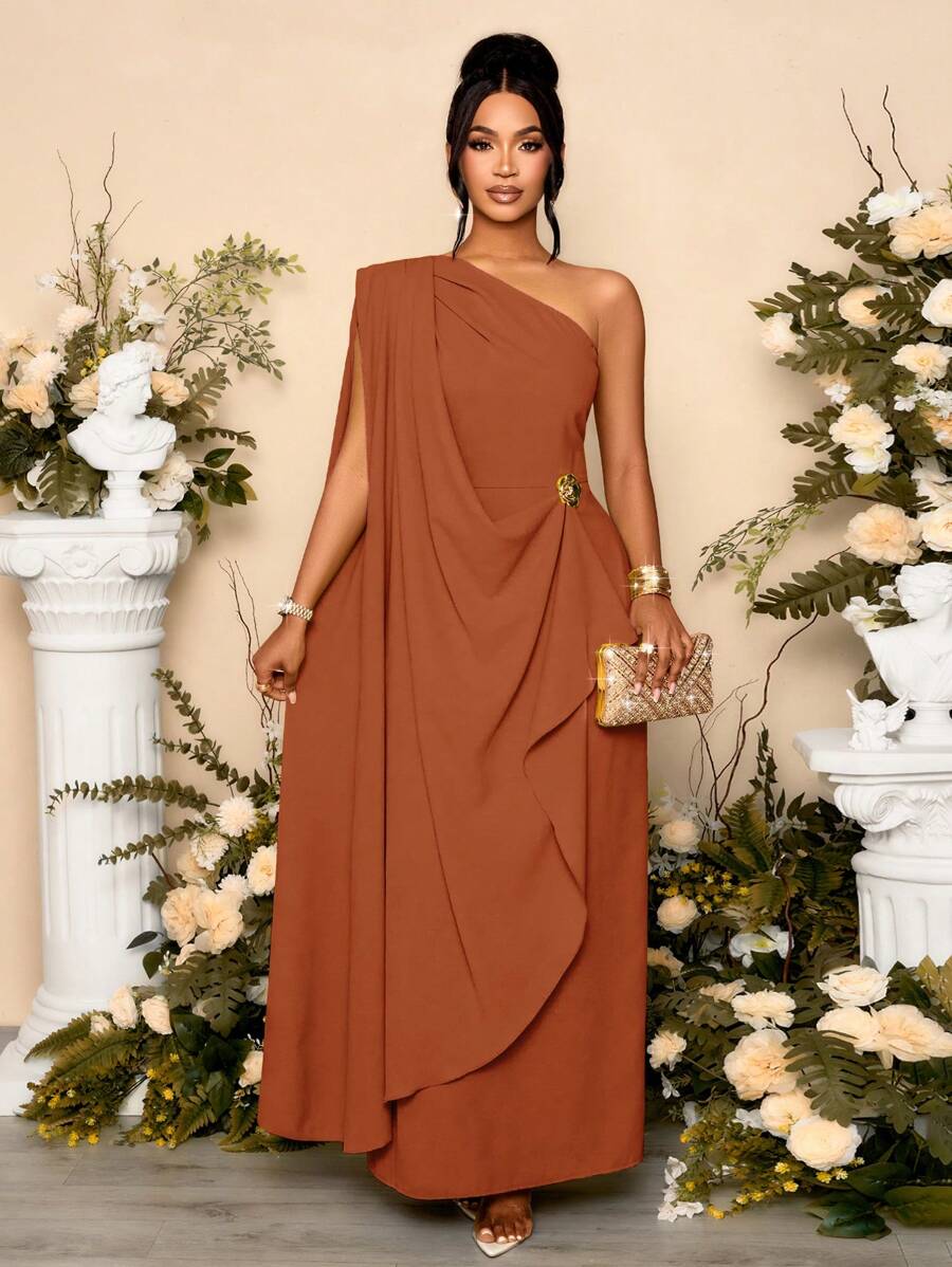 SOLERSUN 女士时尚优雅垂坠单肩长裙，配金色饰边细节 - 咖啡棕 - 查看 1