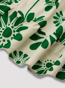 SHEIN Clasi Vestido maxi con tirantes de ajuste, escote con volantes y estampado floral para mujeres de talla grande - Verde - Ver 5