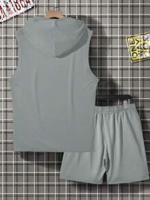 Manfinity LEGND 男士纯色无袖连帽背心和短裤套装男士慢跑服男士服装男士服装男士健身服