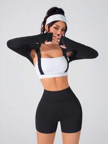 SHEIN Sports Ensemble de sport comprenant un Top à manches longues avec bretelles épaisses ajusté de blocs de couleurs et un short noir