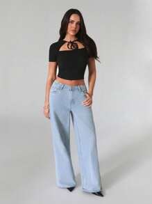 Roylia Camisa Cropped de Malha Texturizada com Amarração e Vazados, Cor Sólida, da Moda - Preto - Visão 4