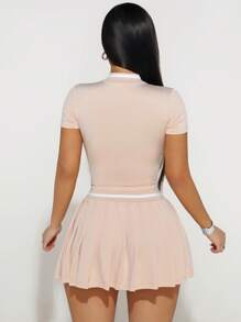 Sirith 2 件套夏季休闲撞色条纹印花短袖上衣和百褶迷你裙