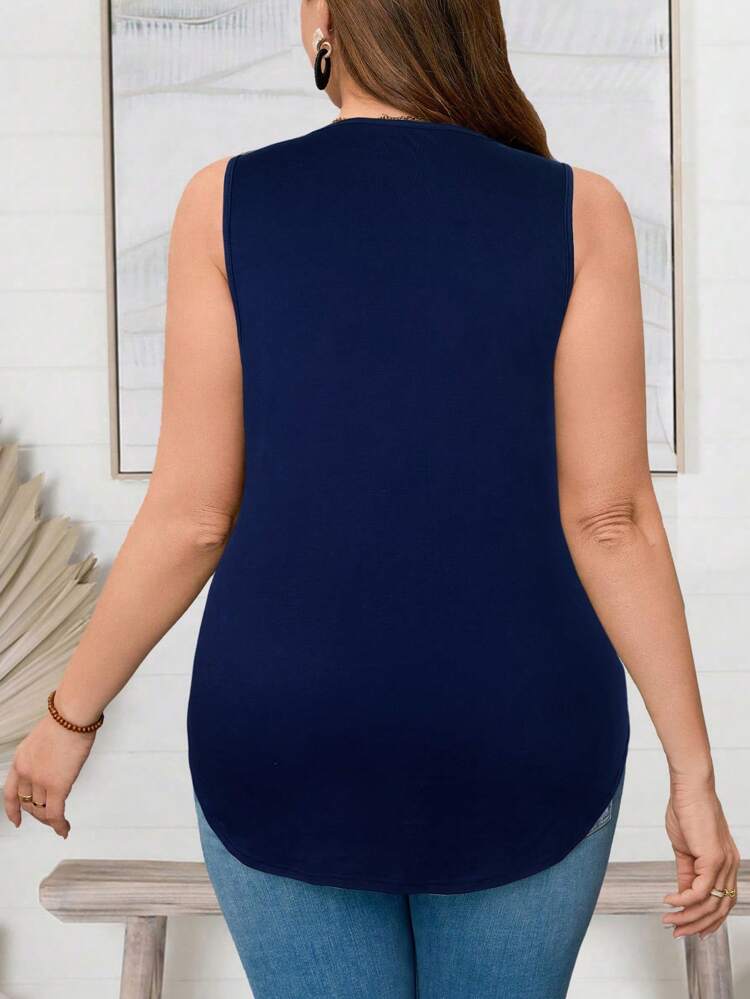Plus Size Women's V-Neck Sleeveless Curved Hem Floral Offset Casual Top, Spring Outfits For Women Summer Outfits For Women Summer Summer Outfits Spring Clothing Spring Outfit Festival Outfits For Women Beach Outfit For Women Vacation Outfits Women Holiday Outfits For Women Summer Holiday Outfits Country Concert Outfit Women's Country Clothing