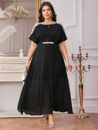 SHEIN Clasi 大码女式优雅露肩荷叶边连衣裙 女士夏季服装 女士度假服装 女士鸡尾酒会礼服 女士长裙 女士优雅晚礼服 女士舞会礼服 女士连衣裙 大码女式加大夏季连衣裙 女士加大服装 黑色连衣裙 婚礼宾客礼服 狂欢服装 节日度假 婚礼 婚礼宾客礼服 女士订婚礼服 婚礼宾客礼服