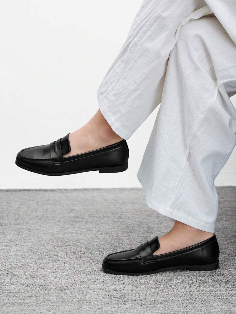 CUCCOO BIZCHIC Women's Fashion Casual Minimalist Flat Slip-On Shoes For Christmas Valentine's Day Spring Shoes