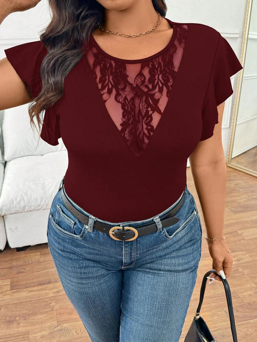 SHEIN Frenchy 大码女式 V 领半透明蕾丝拼布荷叶边袖休闲 T 恤，时尚日常百搭春夏新品音乐会 T 恤女式狂欢 T 恤节日狂欢 T 恤优雅女式连衣裙短袖上衣狂欢 T 恤