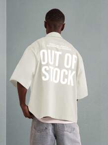 SUMWON Camiseta gráfica de declaración de estilo de vida boxy, estampado fuera de existencias, moda urbana casual de manga corta de verano y primavera moderna