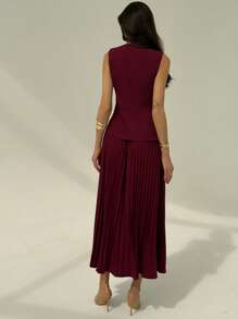 Aloruh Women's Solid Color Vest + Pleated A-Line Skirt Suit,Business Casual Woman In Fall/Winter - Red - View 2