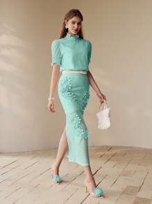 MOTF PREMIUM FLORAL PATCHED SHORT SLEEVE TOP - Blue - View 1