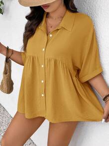 SHEIN Frenchy Blouse décontractée à manches courtes en tissu texturé, à design d'ouverture frontale, confortable, pour femmes de grande taille. Convient pour le printemps/été, hauts de printemps pour femmes, hauts d'été pour femmes, robes élégantes pour femmes