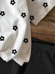 SHEIN Ensemble de 2 pièces avec t-shirt à manches courtes et short, imprimé à pois et fleurs, décontracté et simple, pour jeunes filles, convient pour l'été
