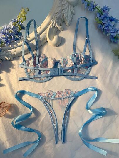 Esselle Women Sky Blauw Geborduurde Kanten Up Lingerie Set view 2